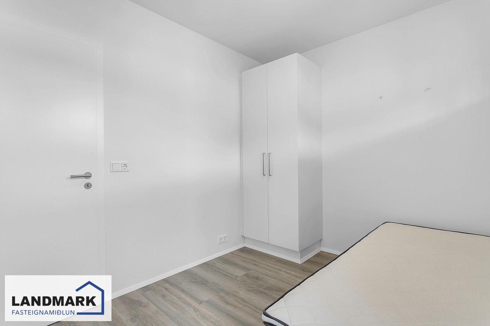 Gerplustræti 8, 270 Mosfellsbær