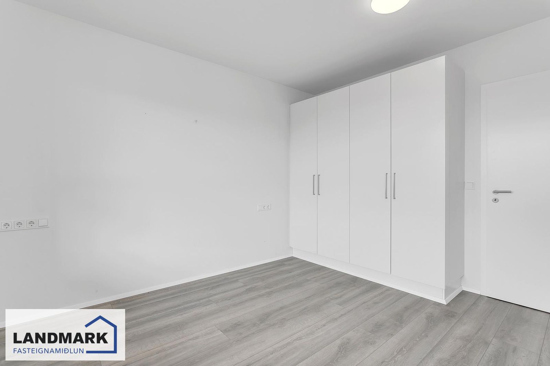 Gerplustræti 8, 270 Mosfellsbær