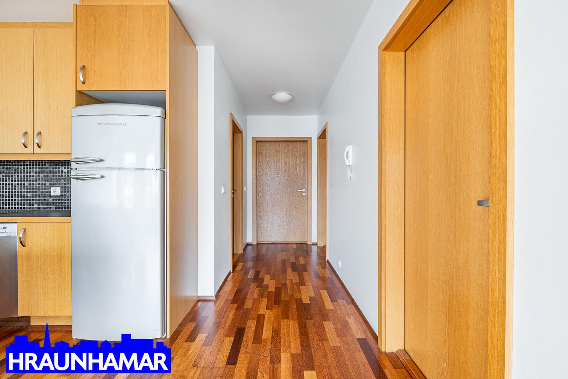 Lækjargata 28, 220 Hafnarfjörður