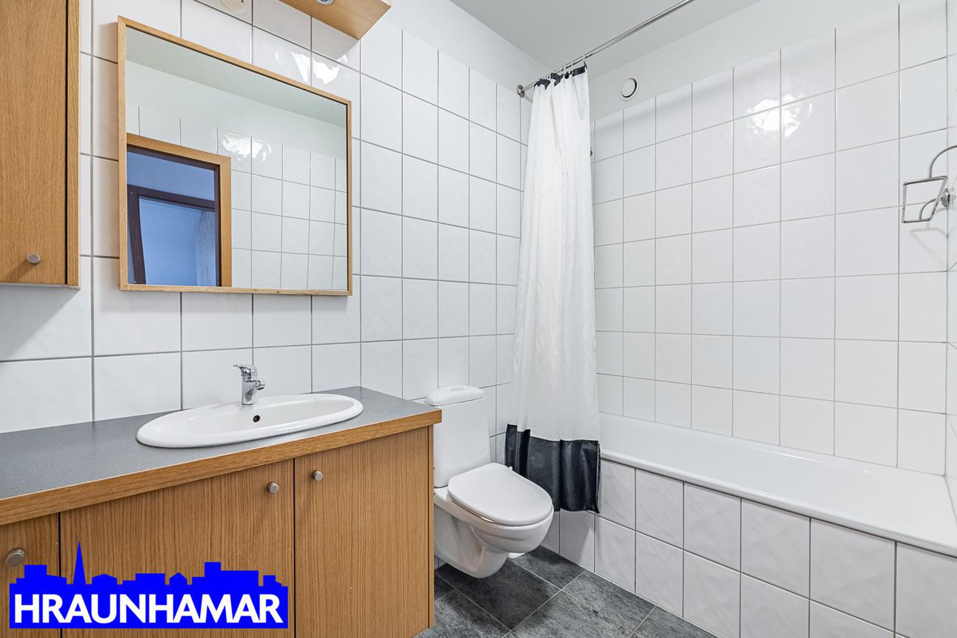 Lækjargata 28, 220 Hafnarfjörður