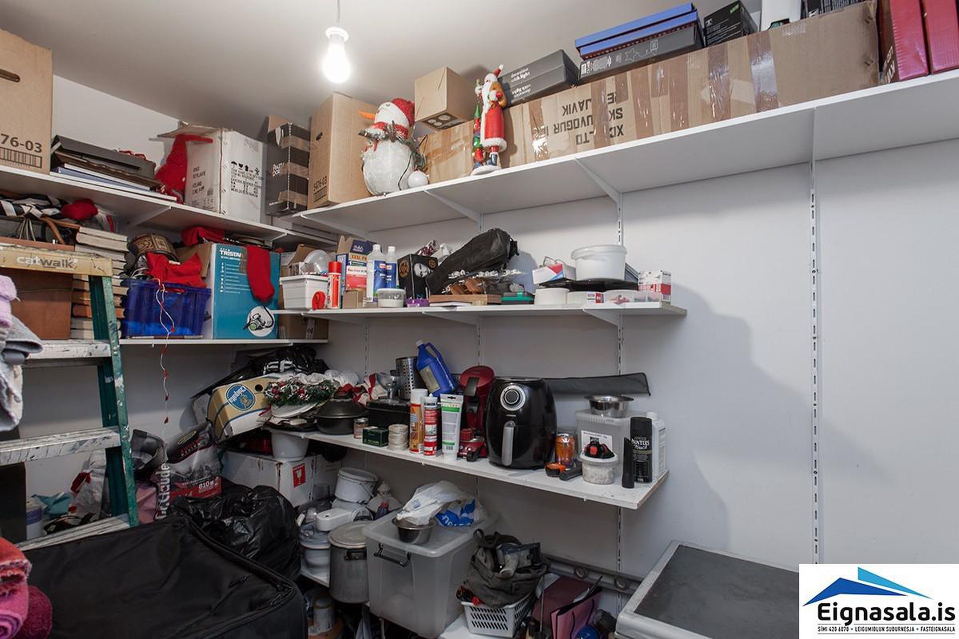 Tjarnabakki 8, 260 Reykjanesbær