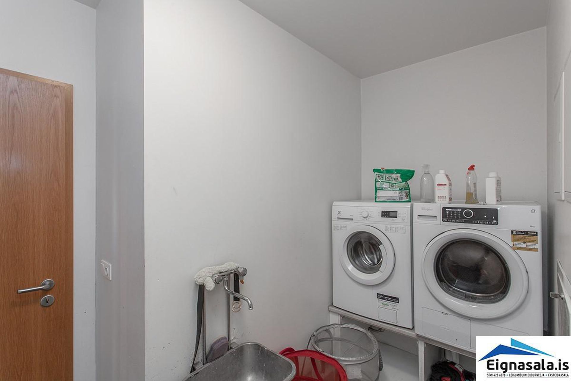 Tjarnabakki 8, 260 Reykjanesbær