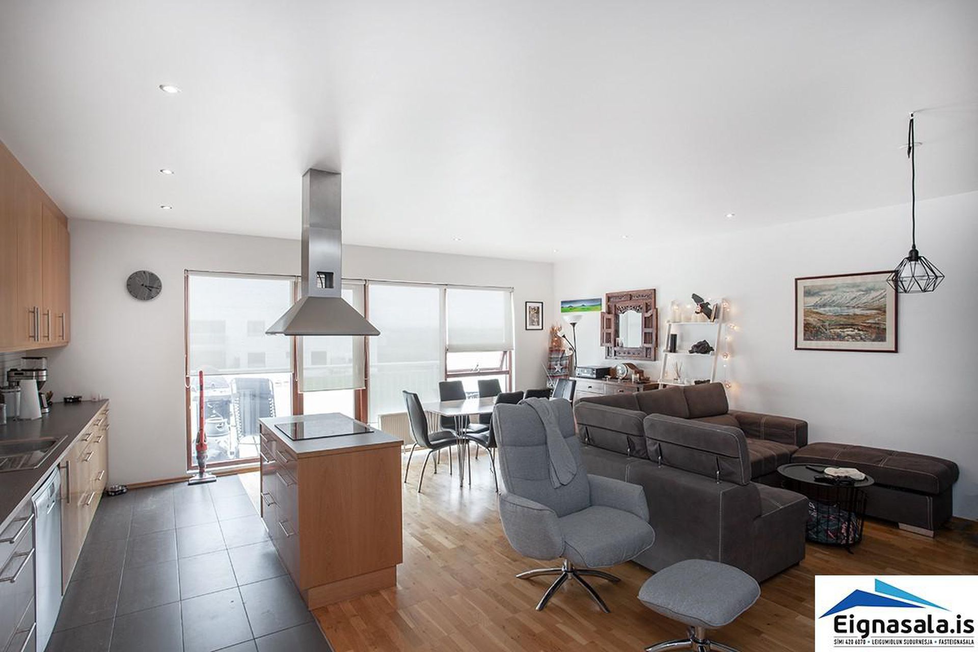 Tjarnabakki 8, 260 Reykjanesbær