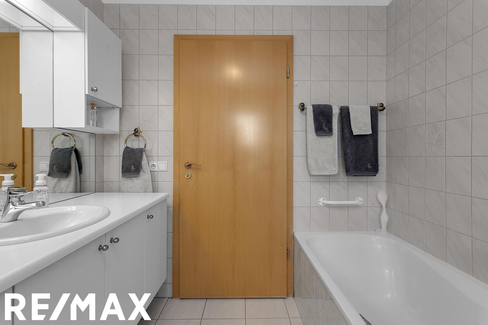 Sléttuvegur 17, 103 Reykjavík