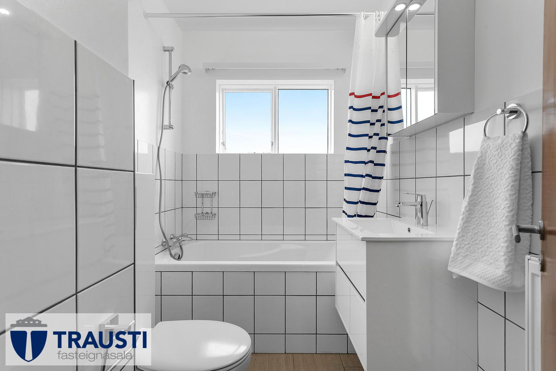 Hjarðarhagi 64, 107 Reykjavík