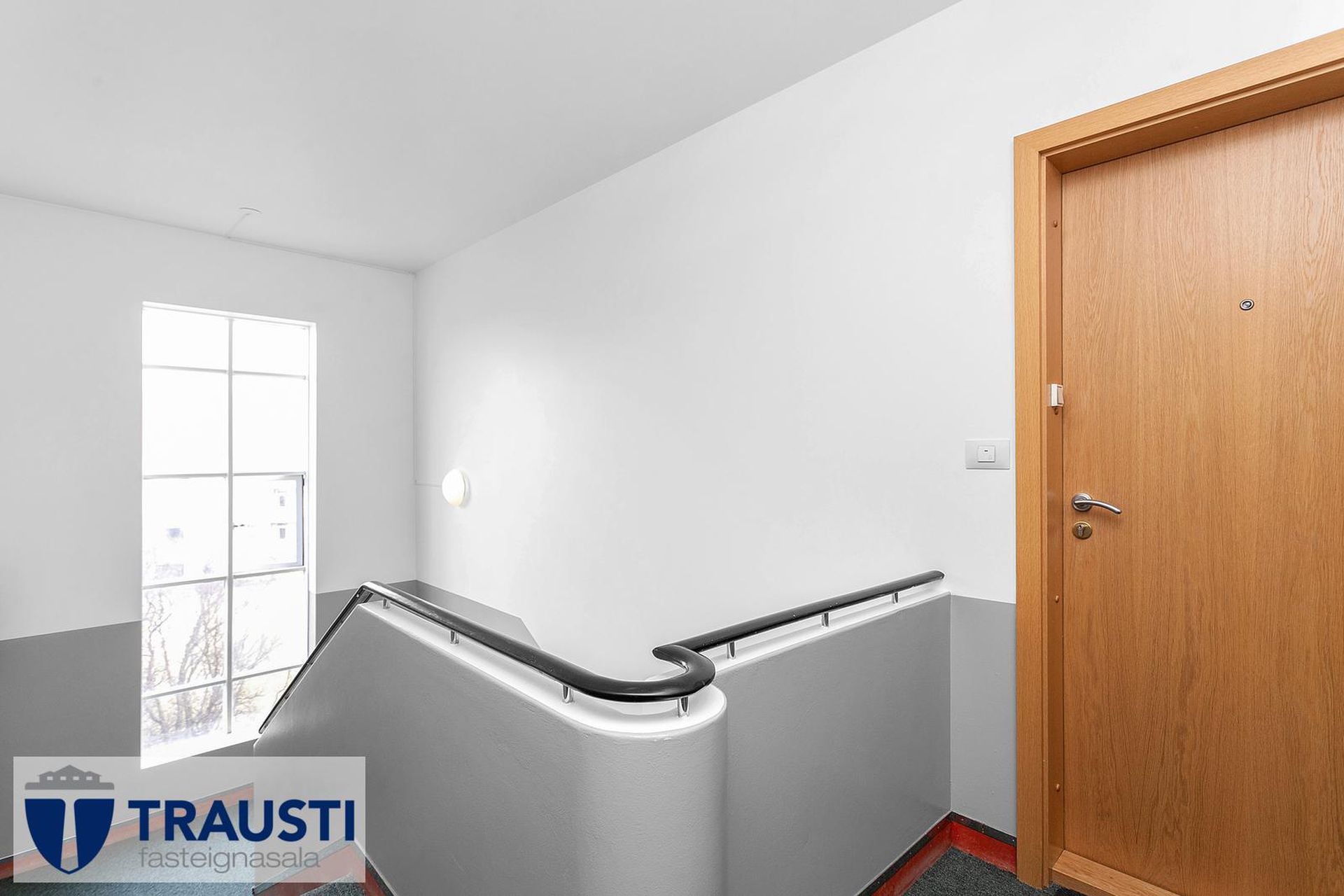 Hjarðarhagi 64, 107 Reykjavík