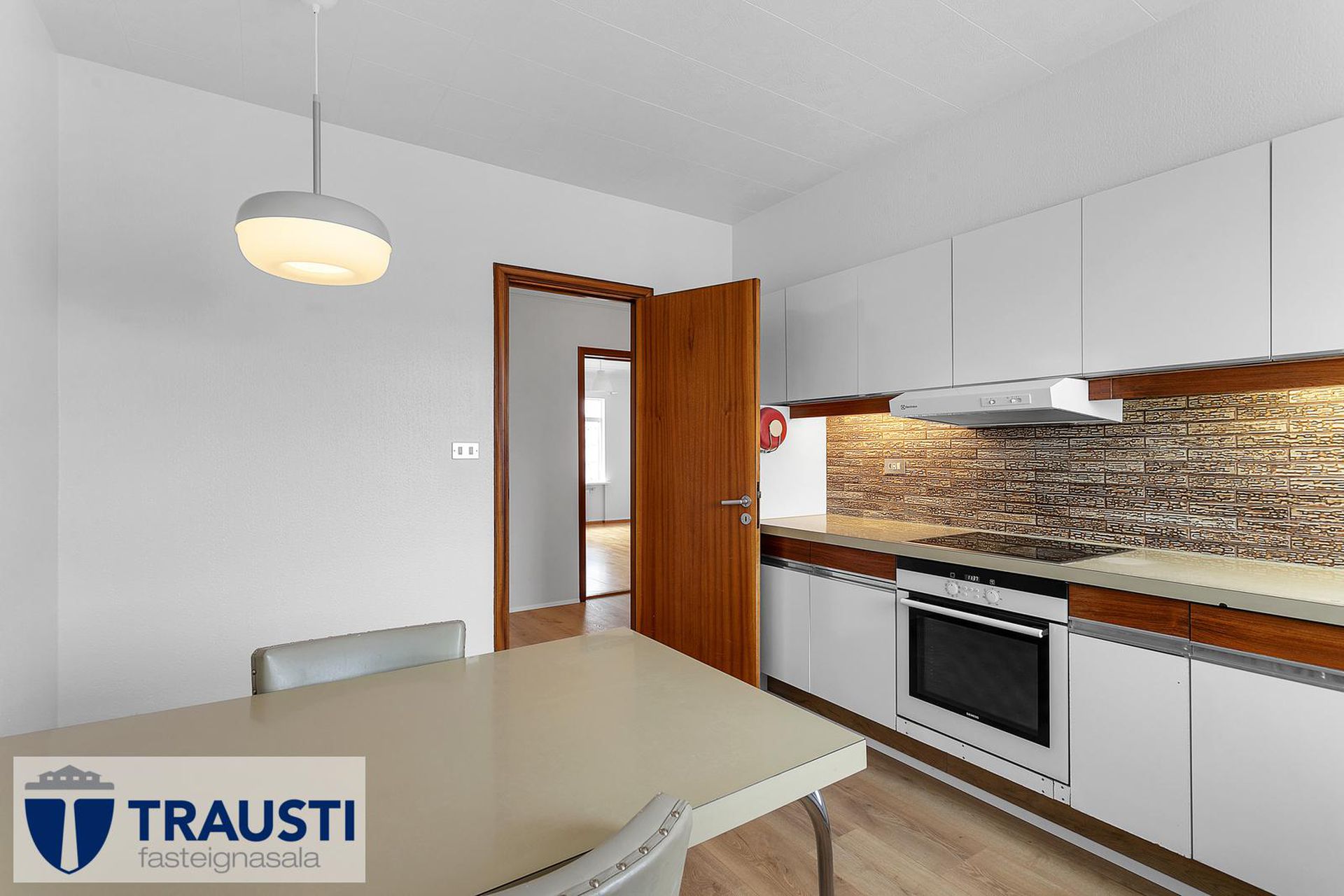 Hjarðarhagi 64, 107 Reykjavík