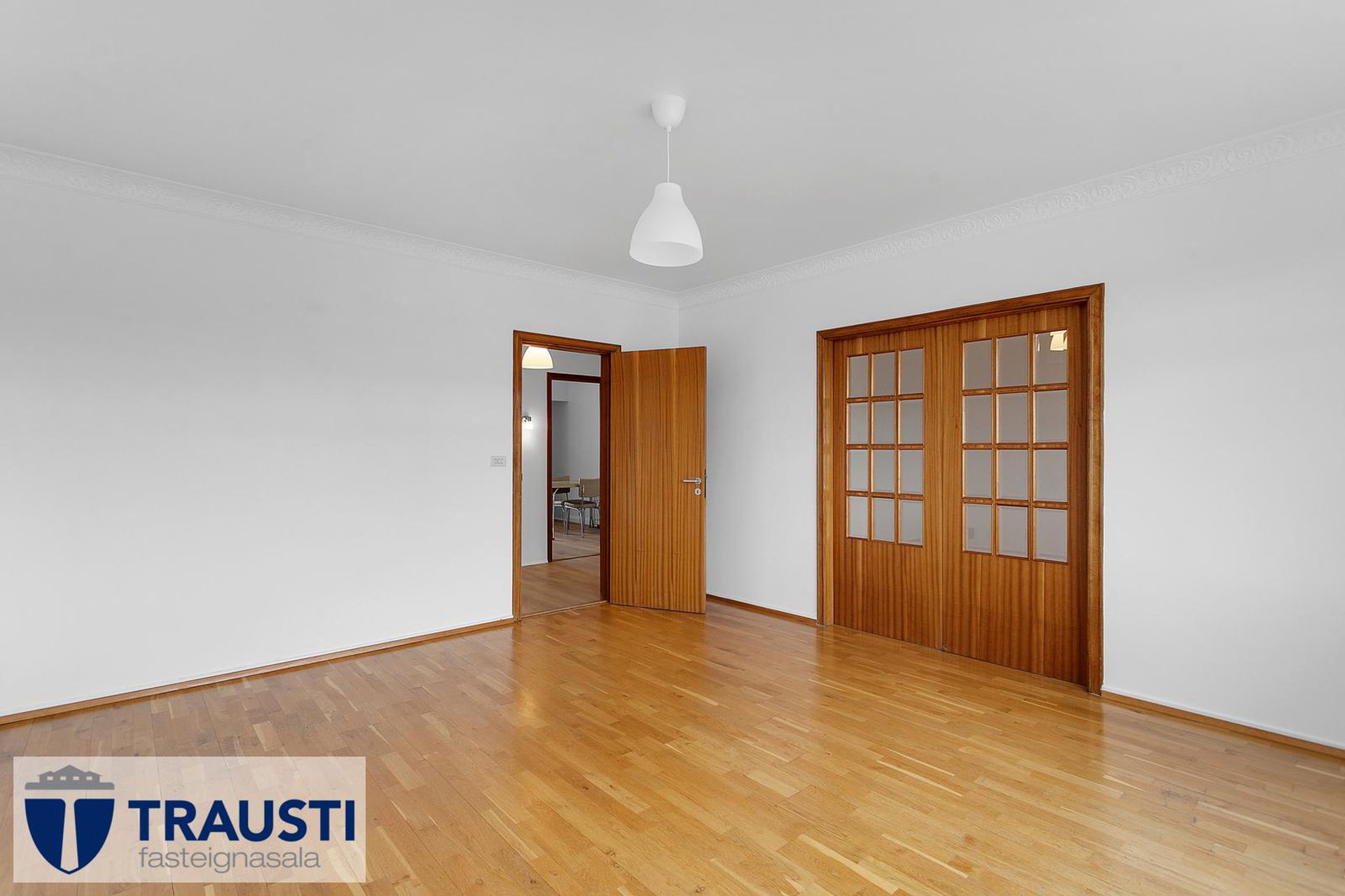 Hjarðarhagi 64, 107 Reykjavík