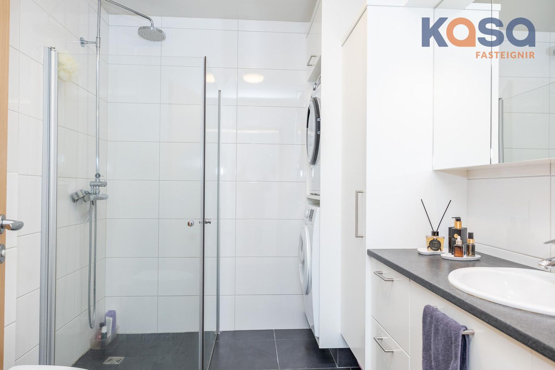 Kjarnagata 37, 600 Akureyri
