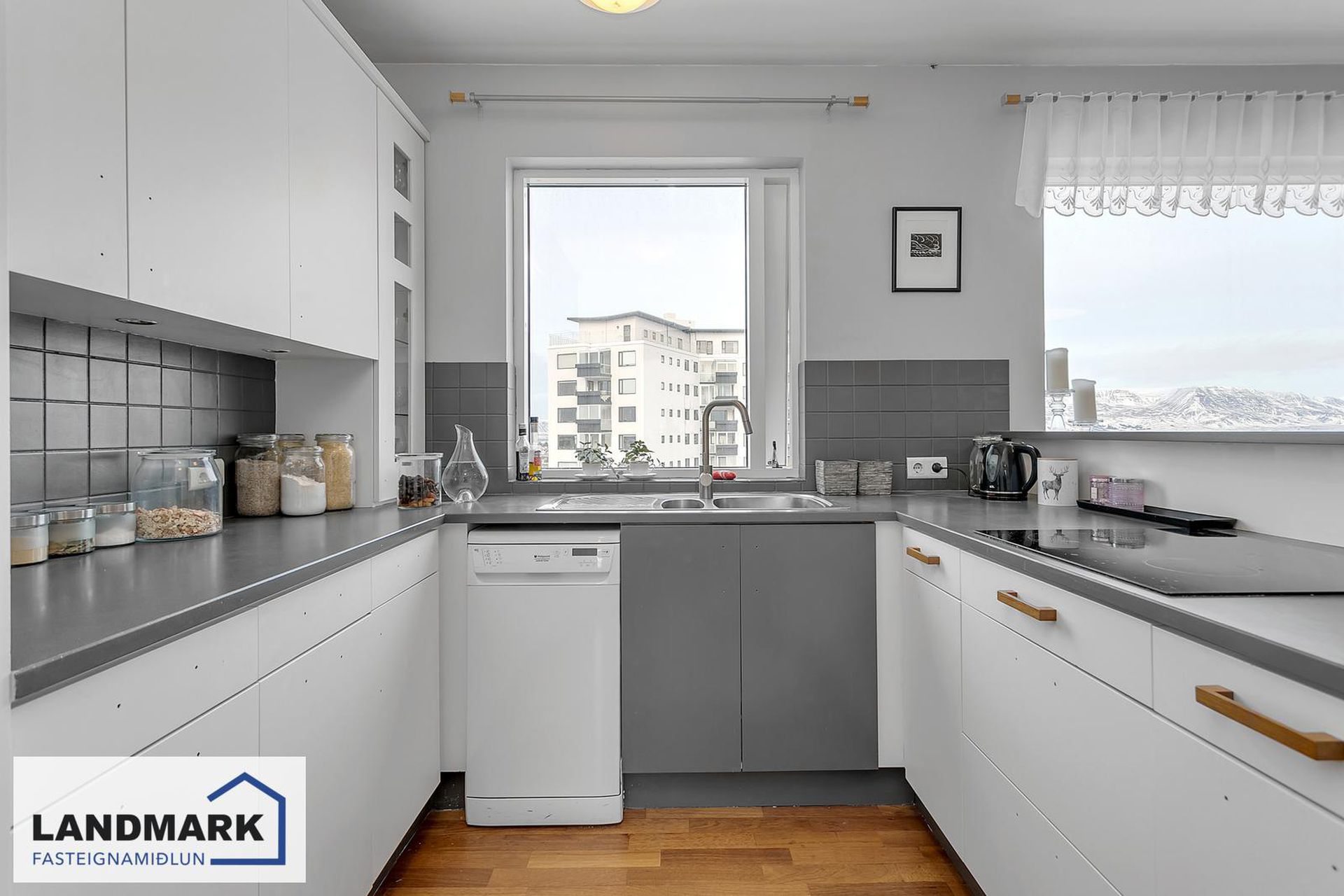 Sólheimar 27, 104 Reykjavík