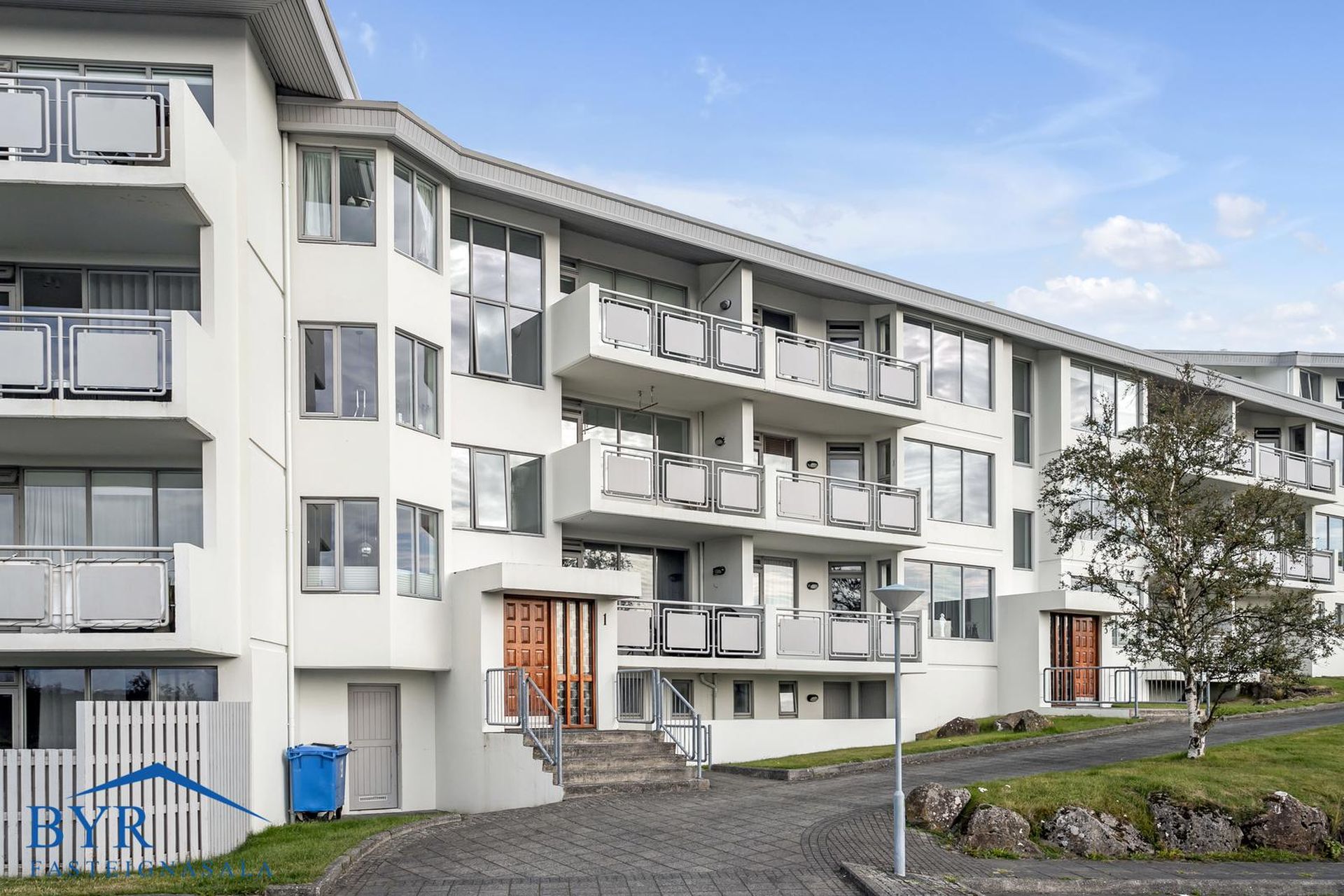Trönuhjalli 1, 200 Kópavogur