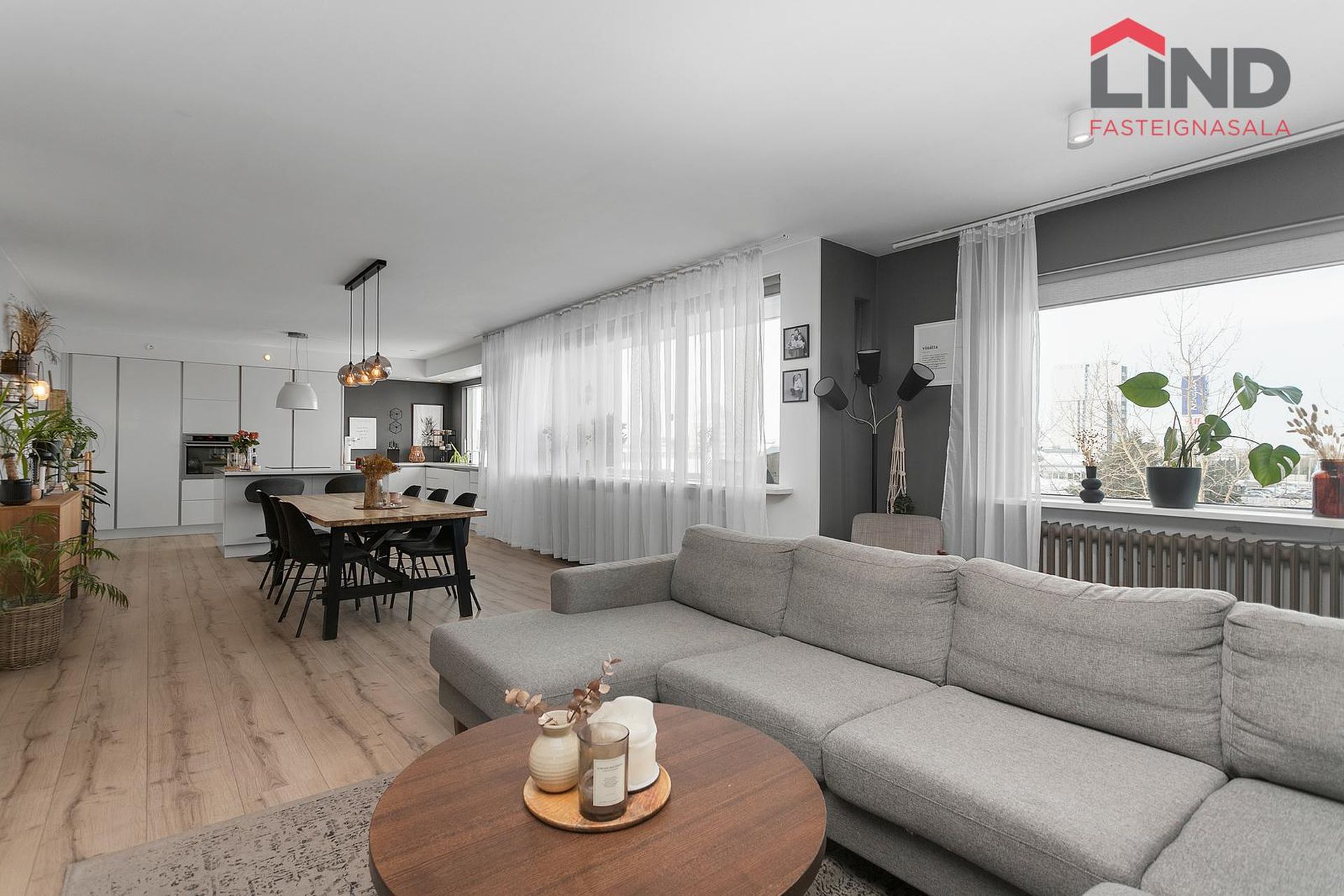 Hvassaleiti 30, 103 Reykjavík