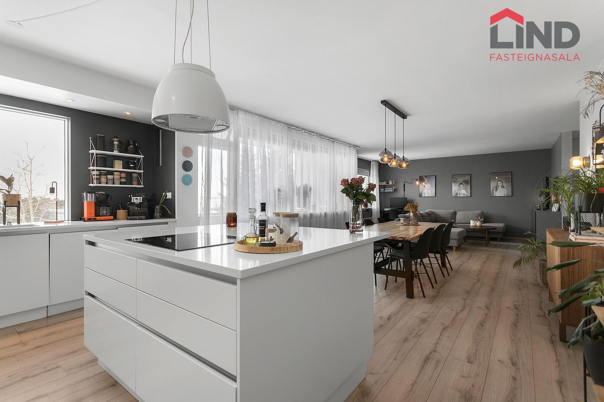 Hvassaleiti 30, 103 Reykjavík