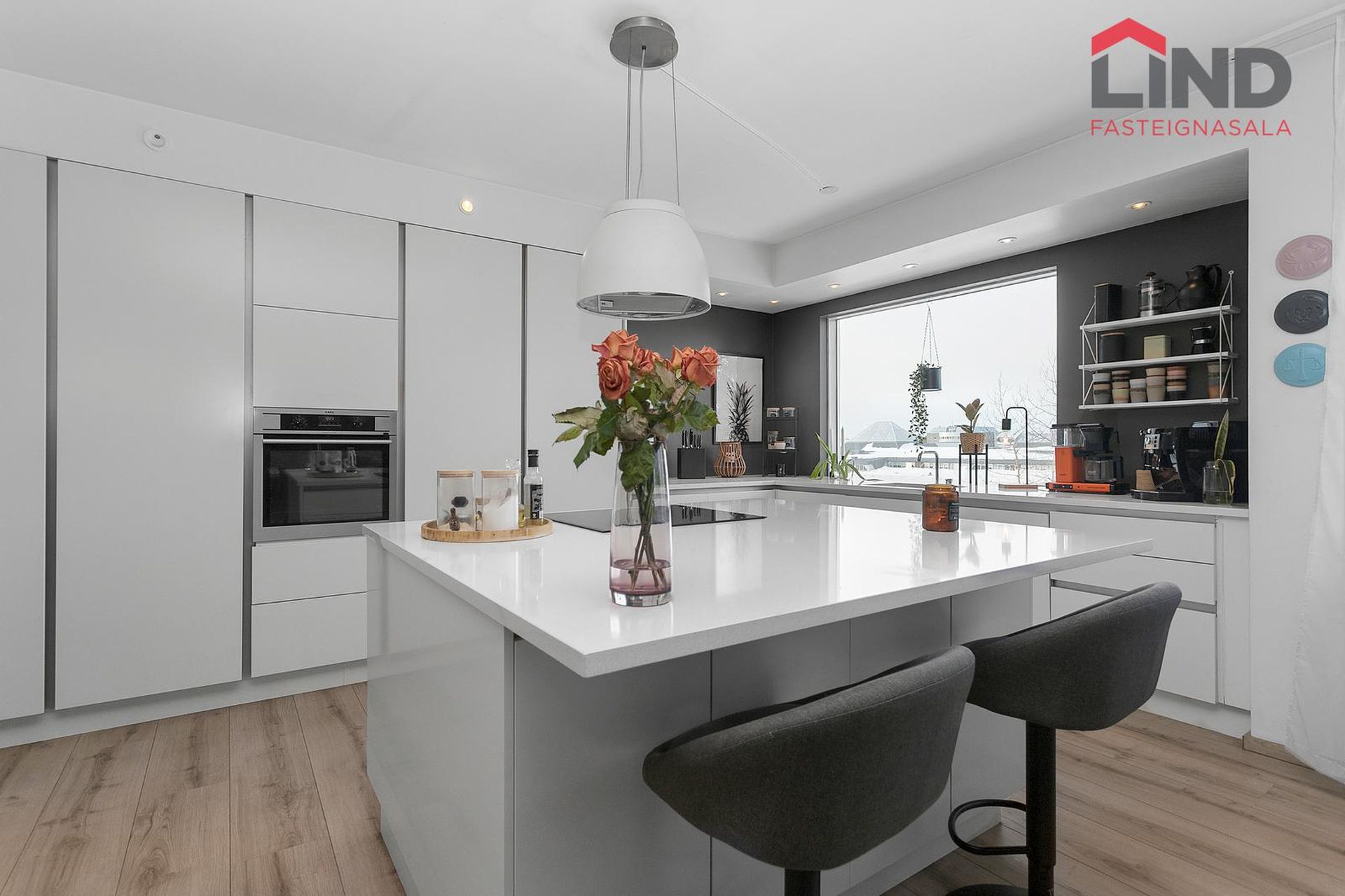 Hvassaleiti 30, 103 Reykjavík