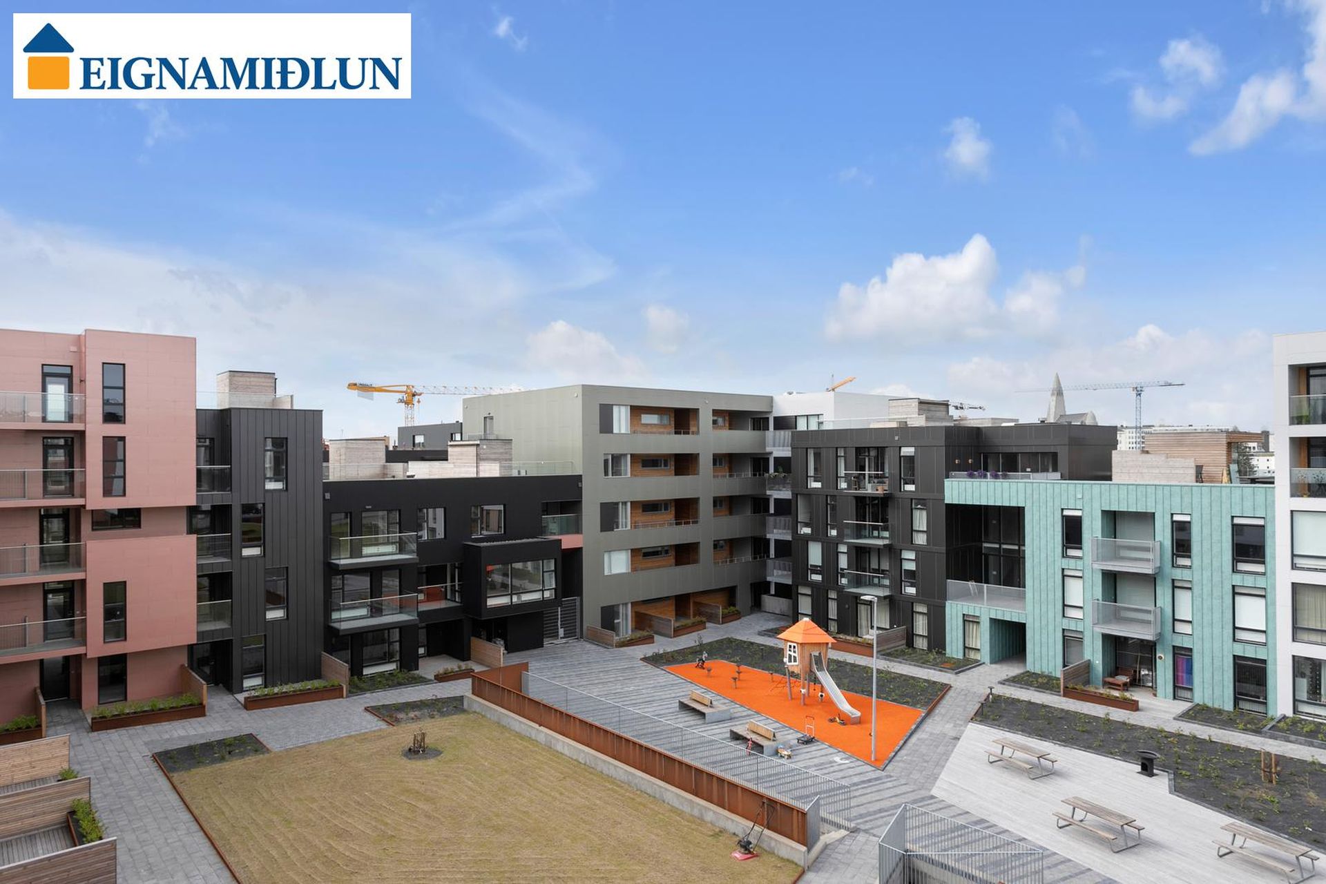 Smyrilshlíð 11, 102 Reykjavík