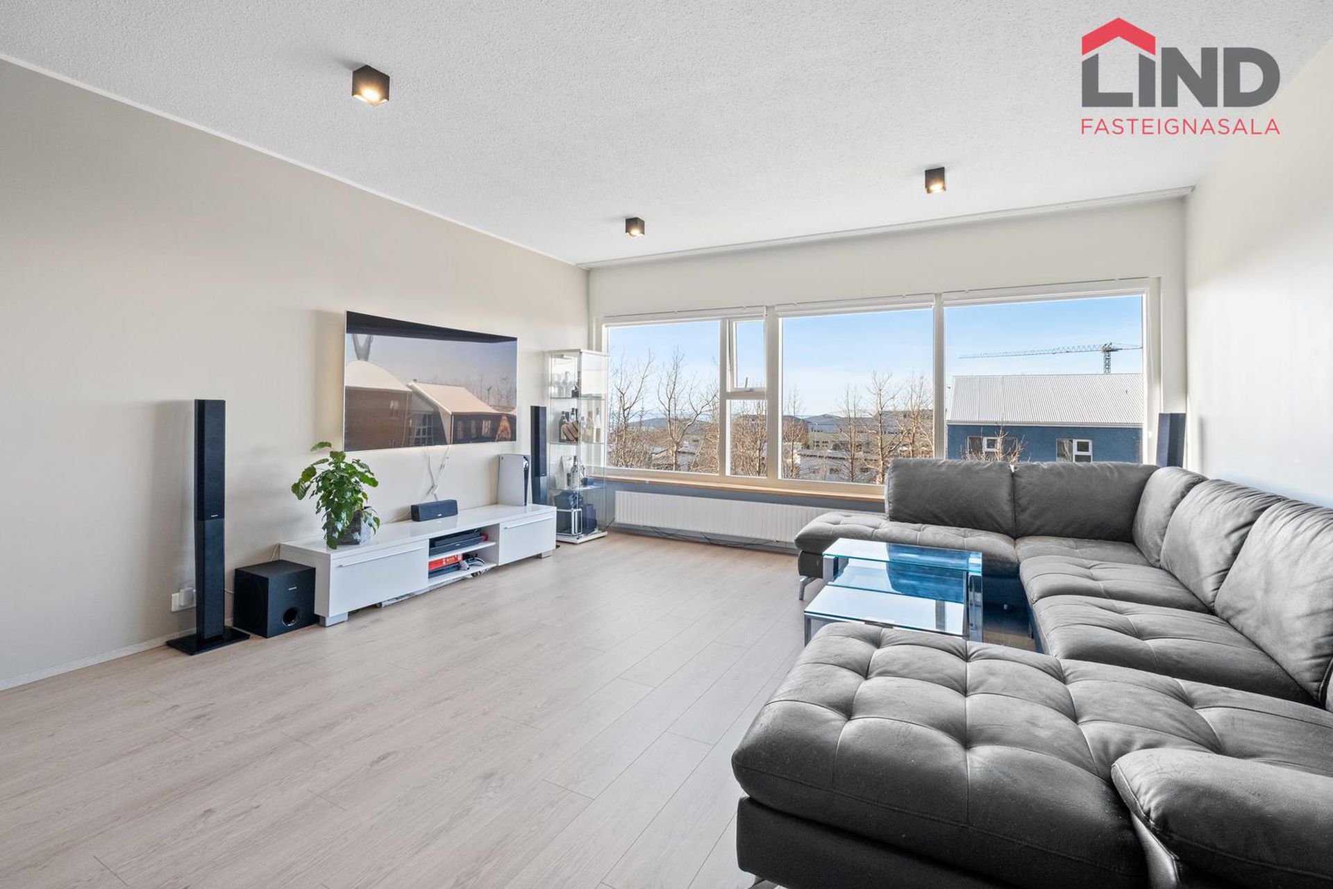 Lerkigrund 1, 300 Akranes