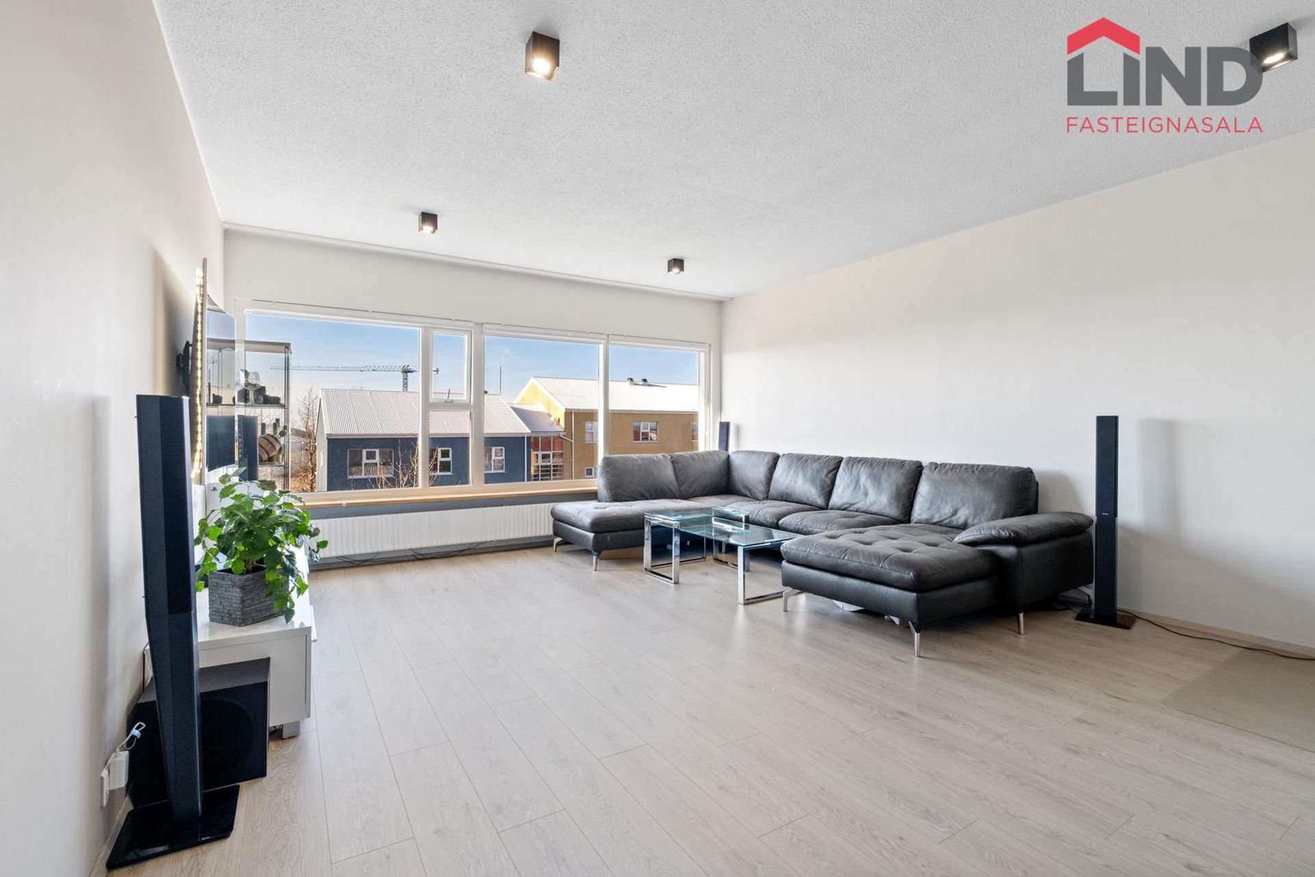 Lerkigrund 1, 300 Akranes