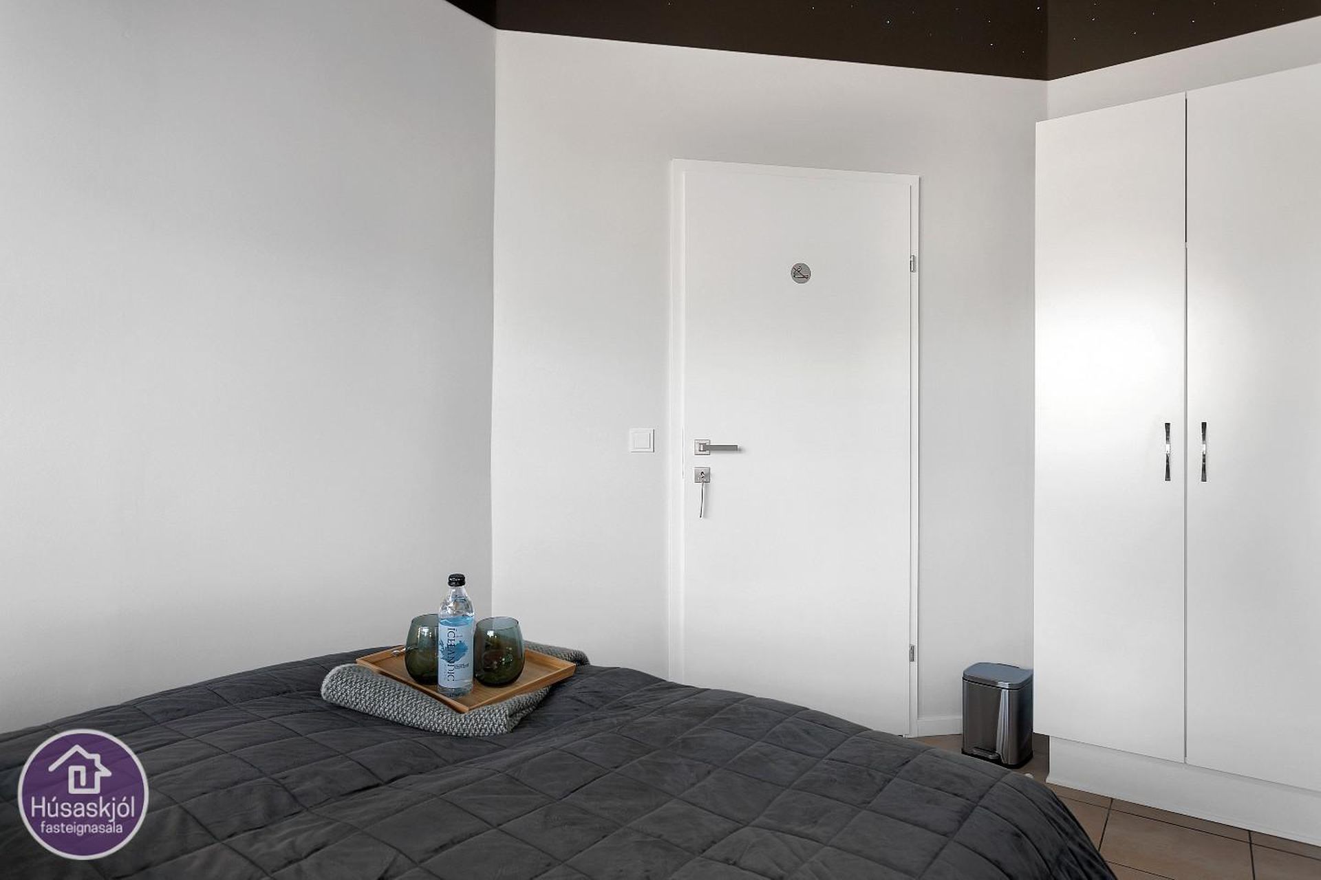 Hafnargata 50, 230 Reykjanesbær