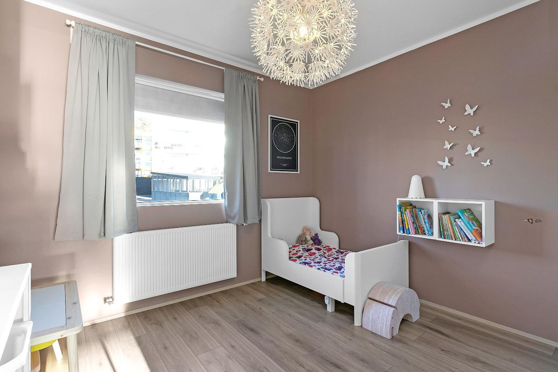 Vefarastræti 19, 270 Mosfellsbær