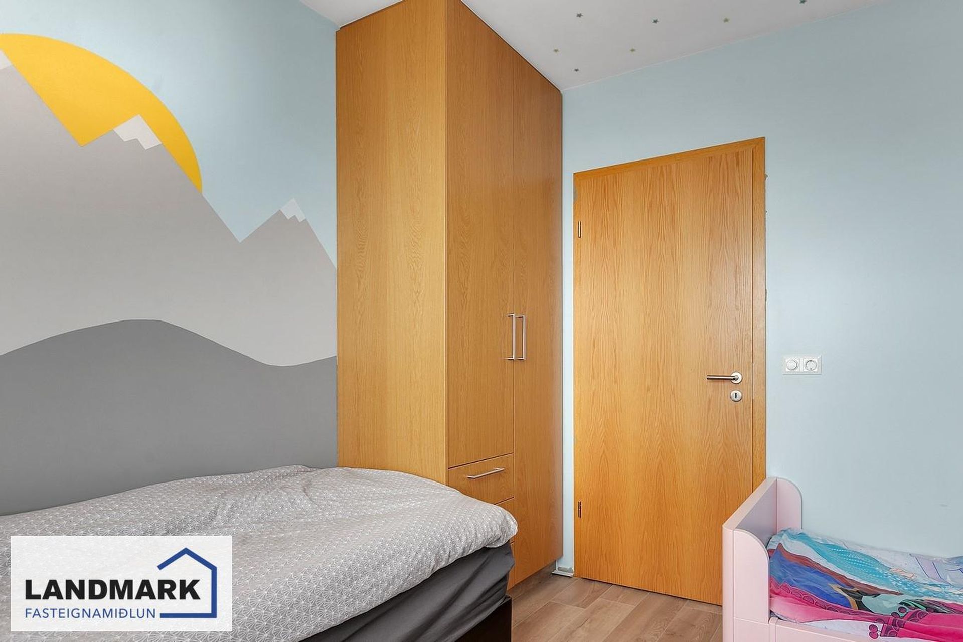 Tjarnabakki 4, 260 Reykjanesbær