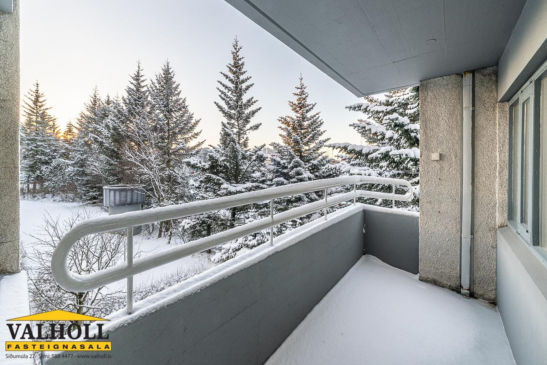 Hvassaleiti 56, 103 Reykjavík