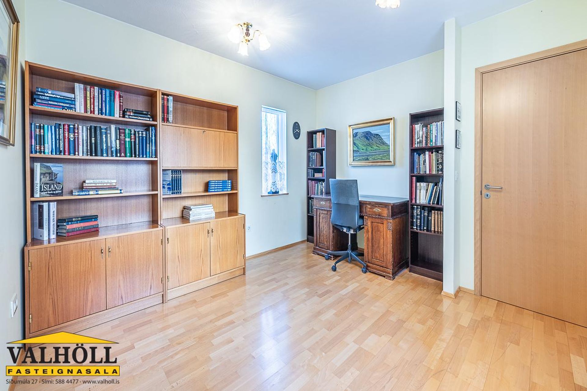 Hvassaleiti 56, 103 Reykjavík