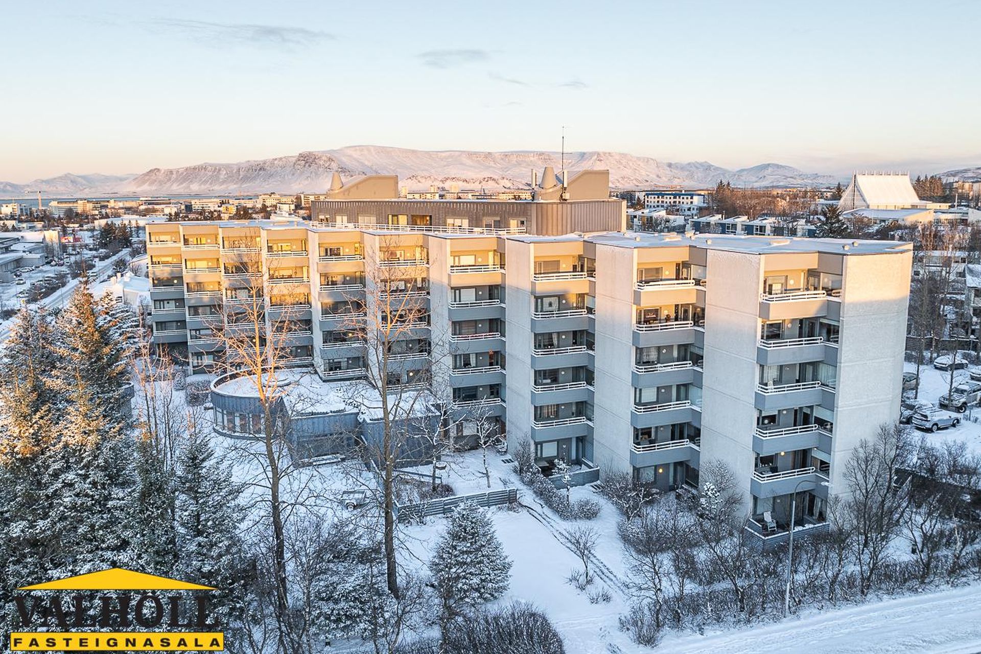 Hvassaleiti 56, 103 Reykjavík