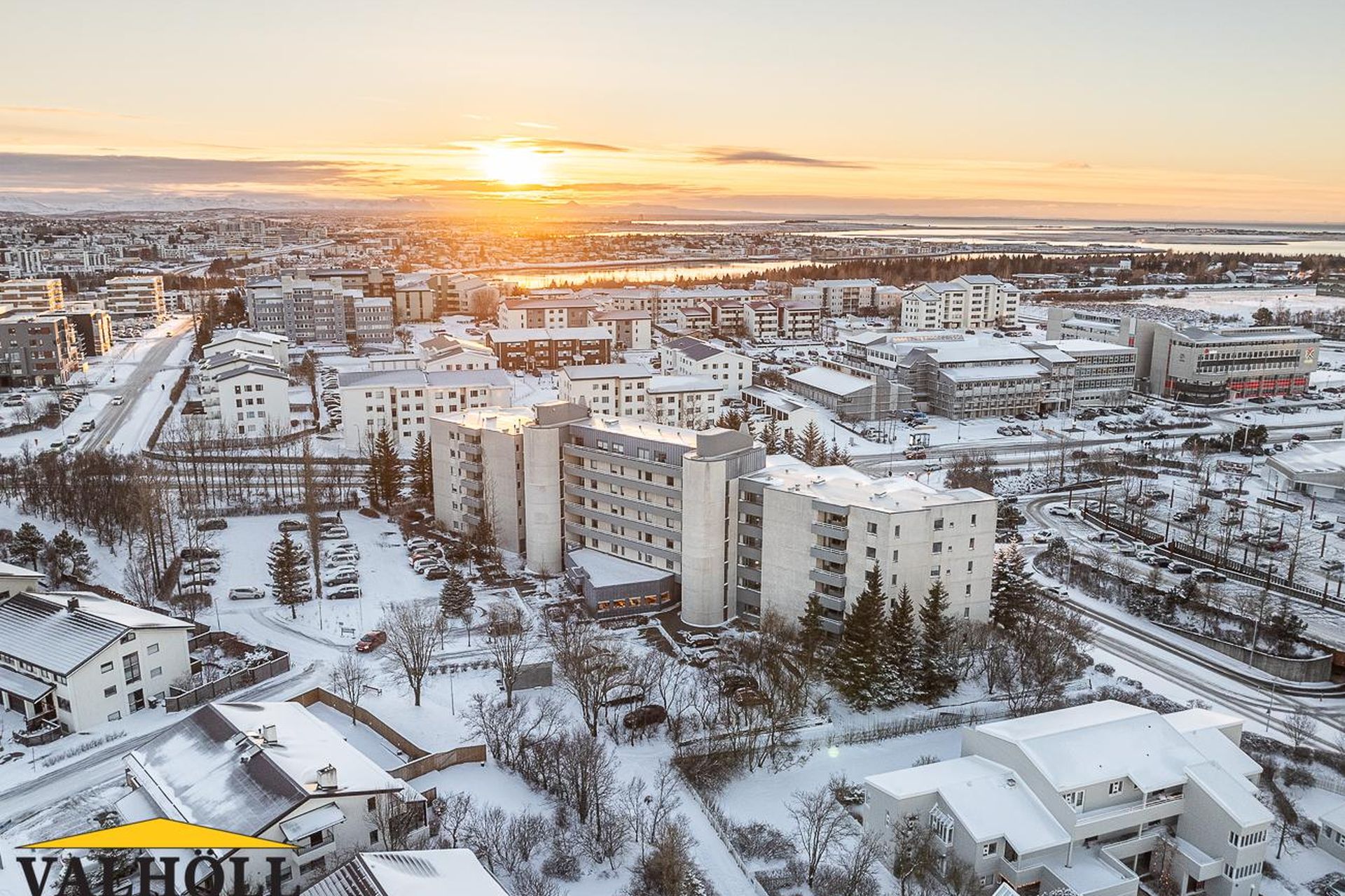 Hvassaleiti 56, 103 Reykjavík