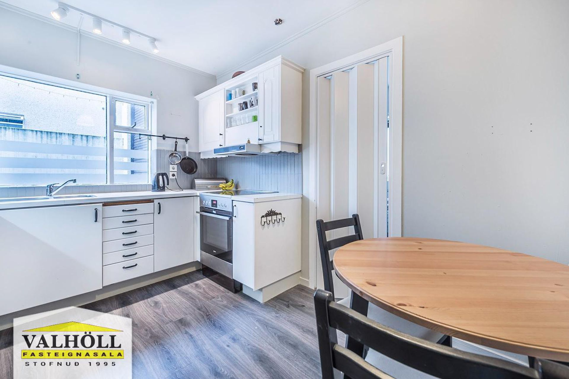 Flókagata 54, 105 Reykjavík