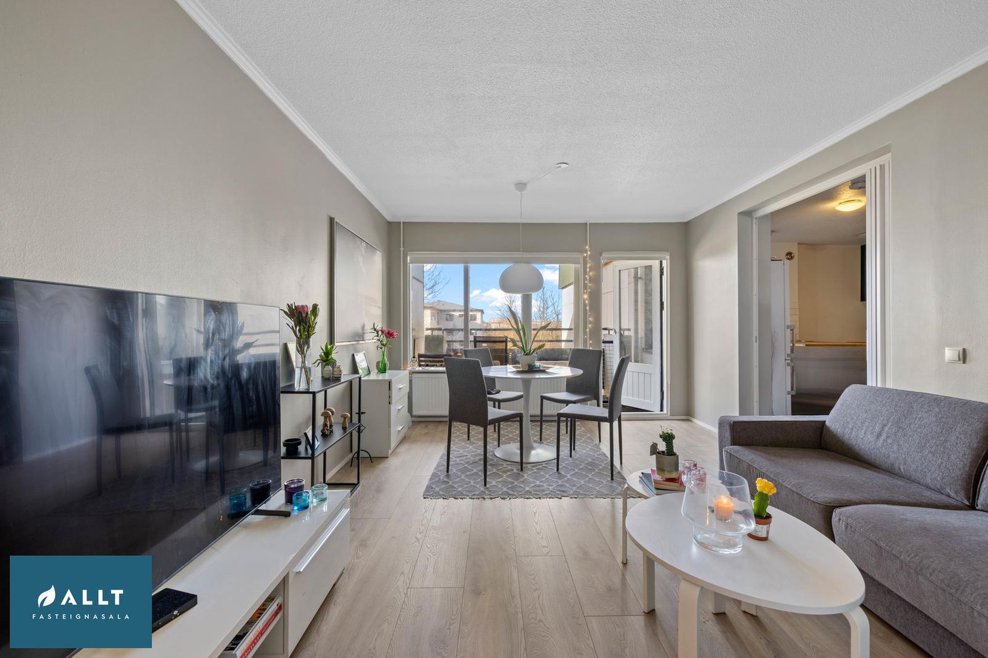 Víkurás 2, 110 Reykjavík