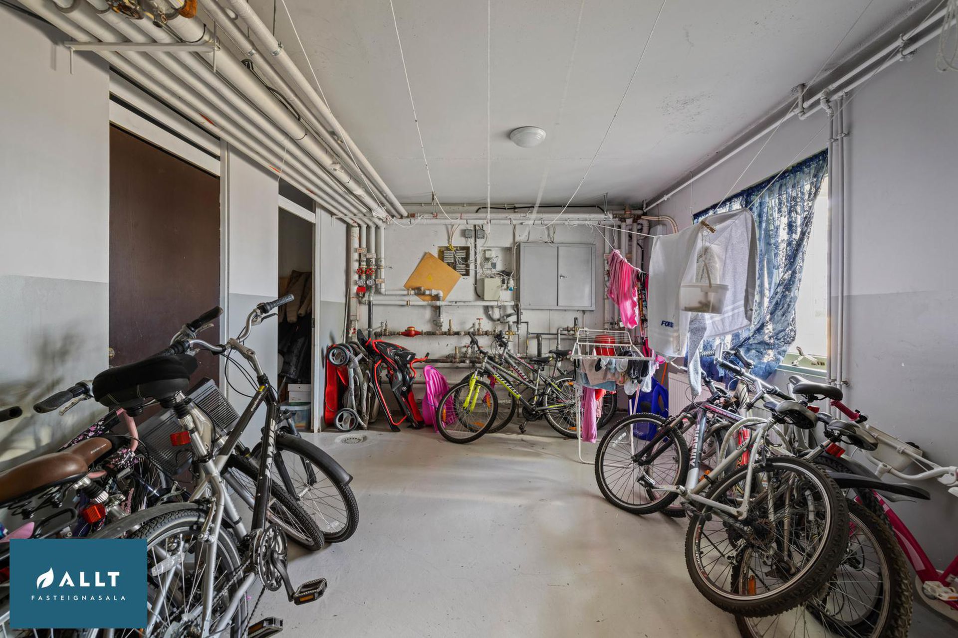 Víkurás 2, 110 Reykjavík