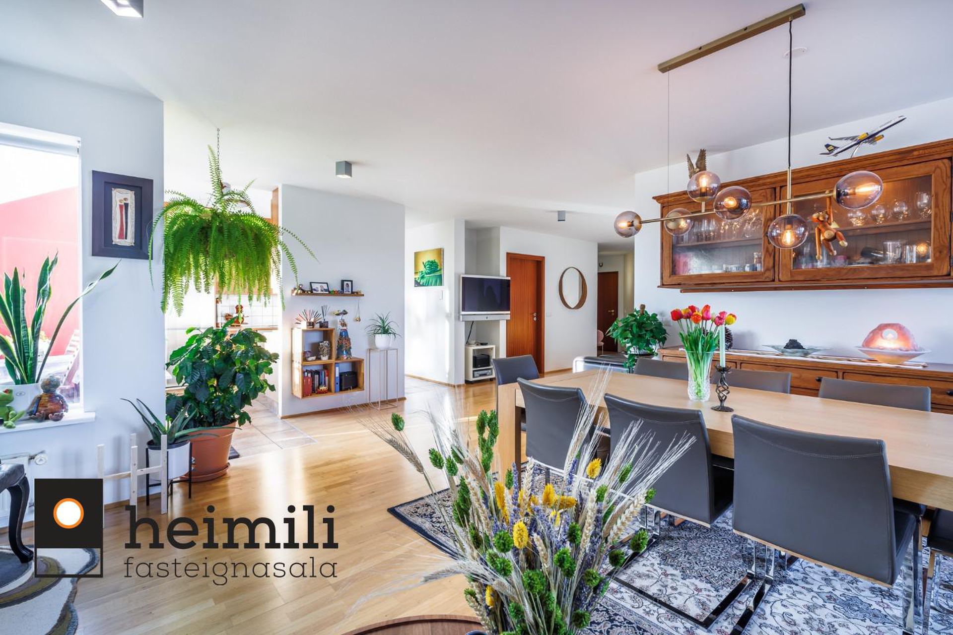 Kristnibraut 77, 113 Reykjavík