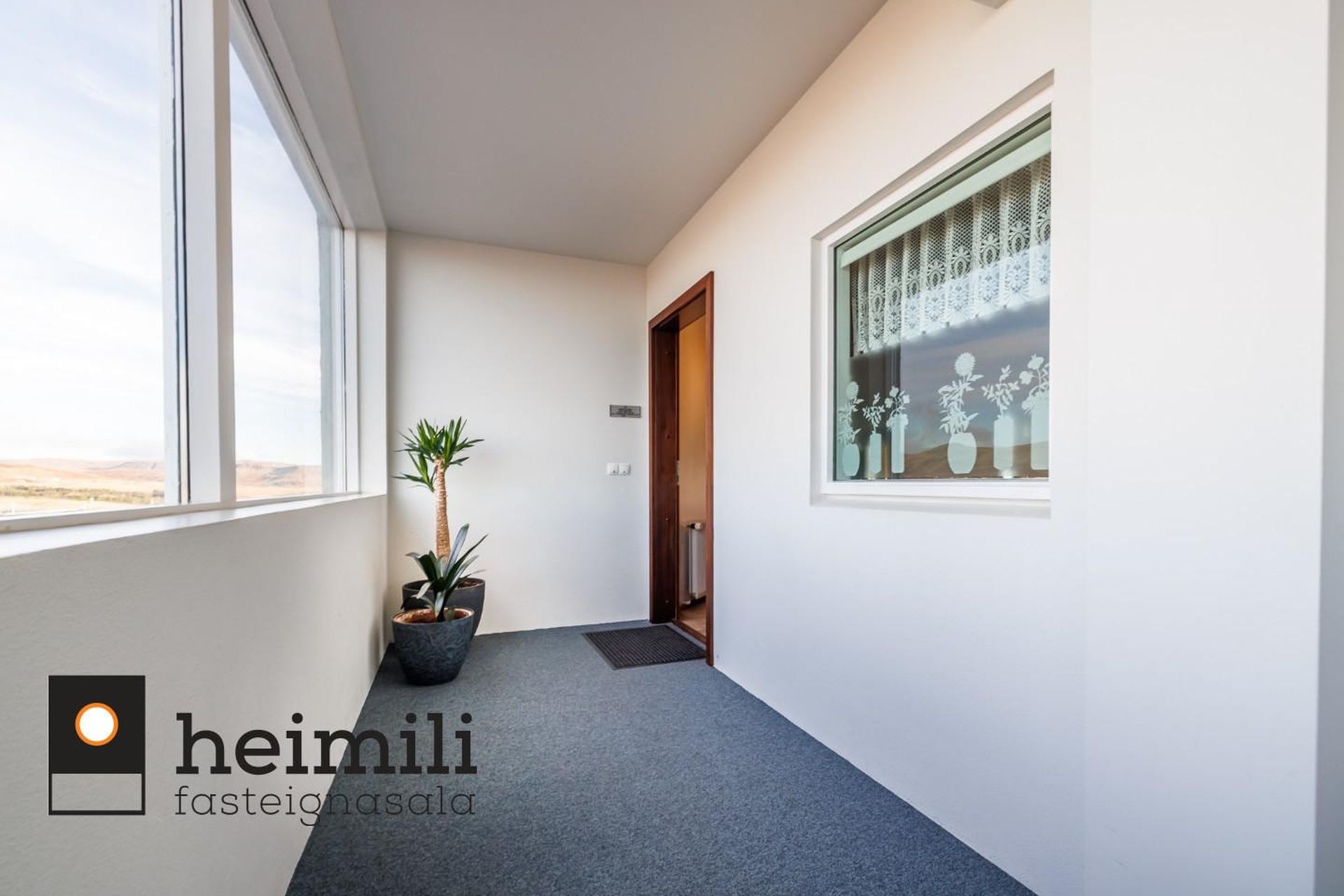 Kristnibraut 77, 113 Reykjavík