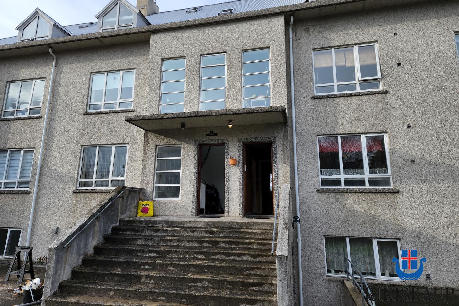 Langahlíð 9, 105 Reykjavík