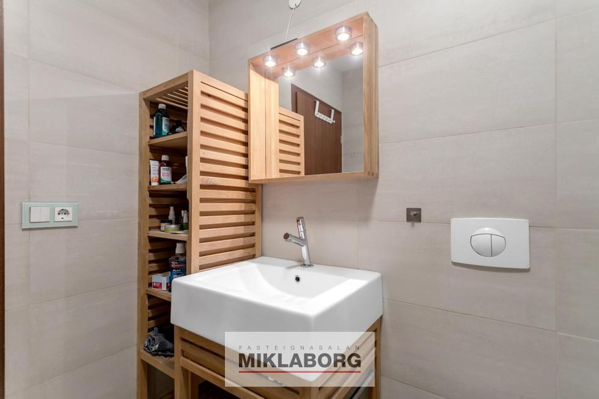 Klapparhlíð 32, 270 Mosfellsbær
