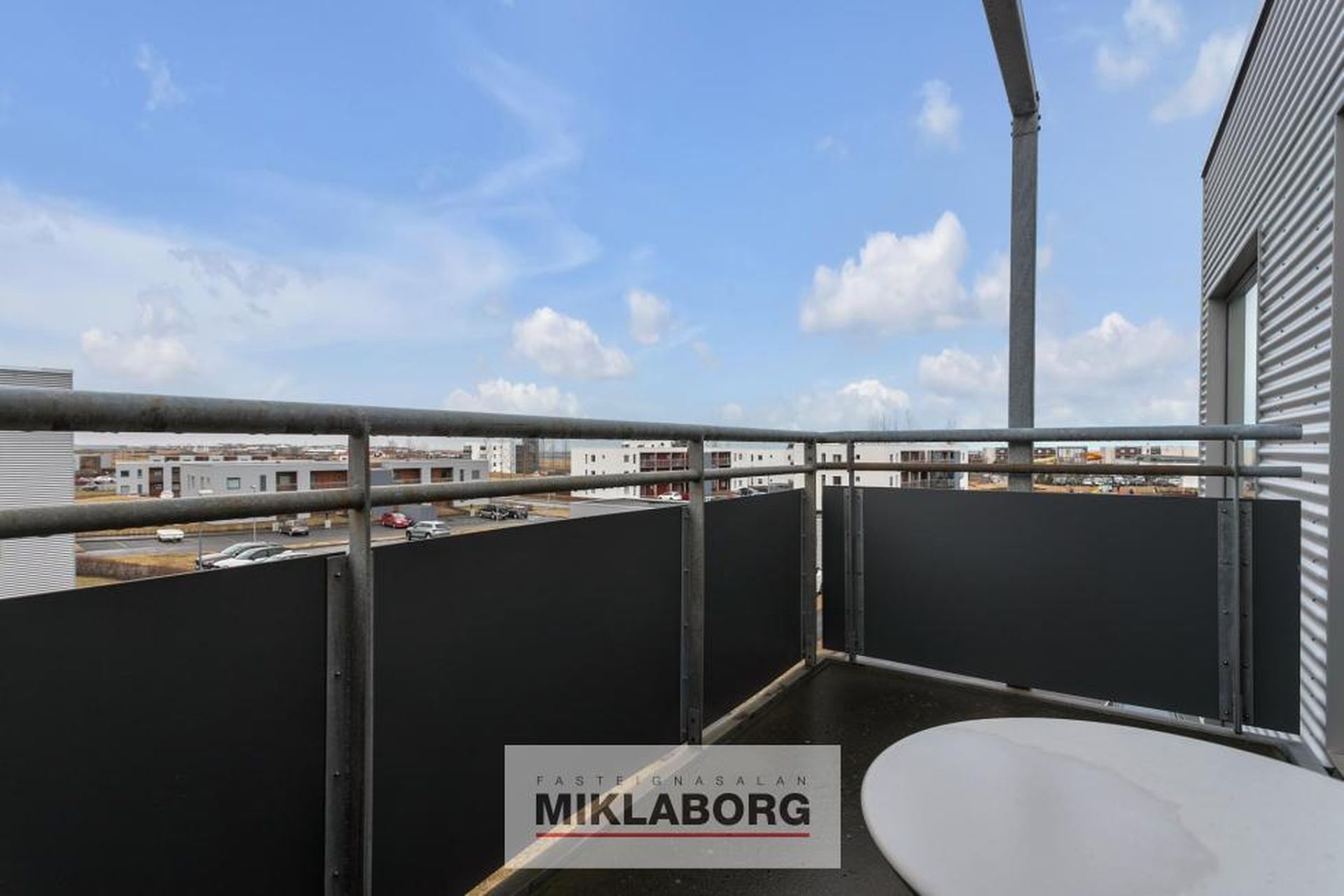 Klapparhlíð 32, 270 Mosfellsbær