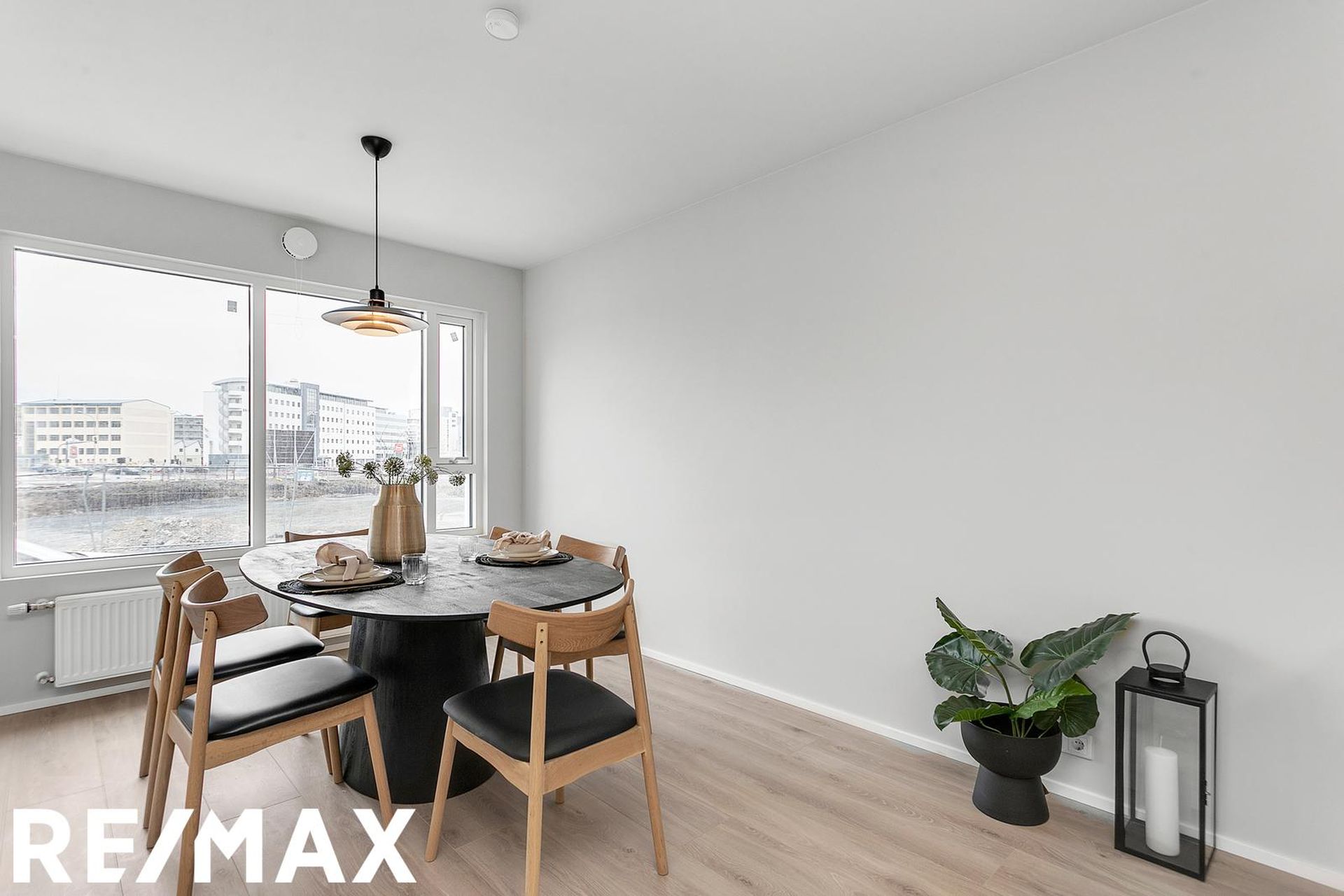 Hallgerðargata 1, 105 Reykjavík