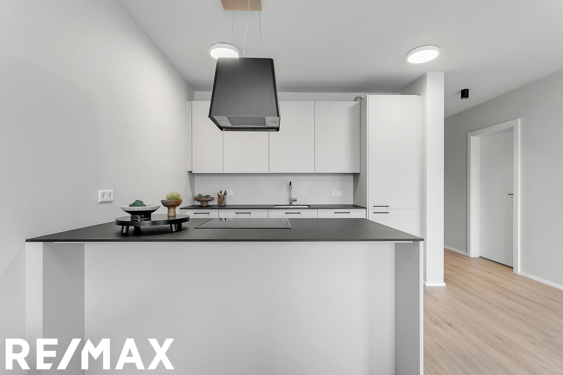 Hallgerðargata 1, 105 Reykjavík