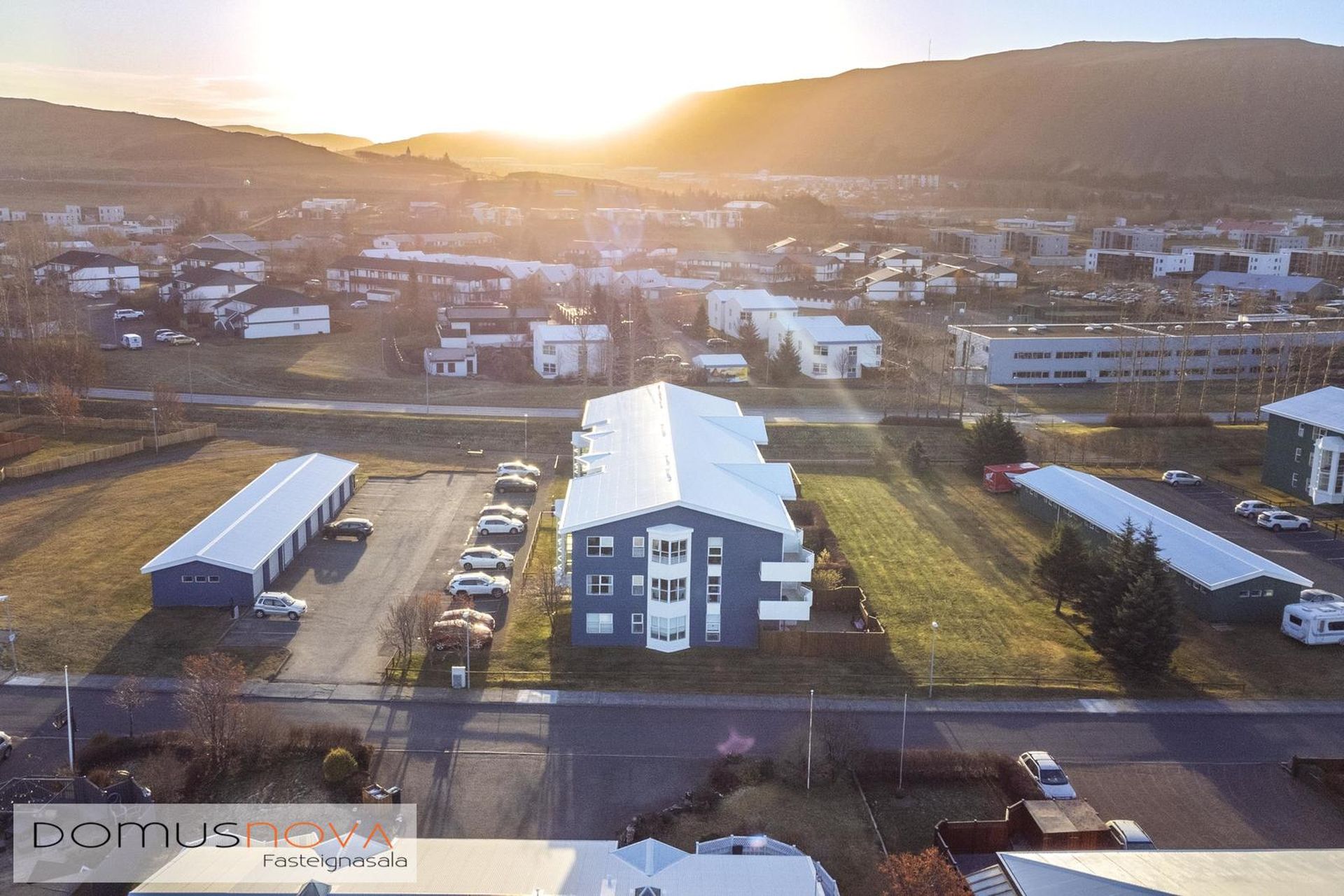 Fálkahöfði 8, 270 Mosfellsbær