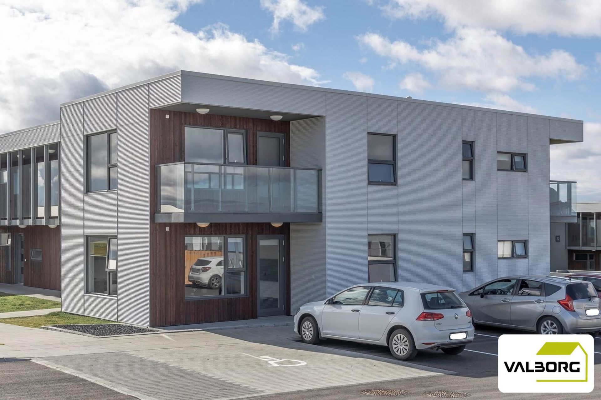 Dalsbraut 34, 260 Reykjanesbær