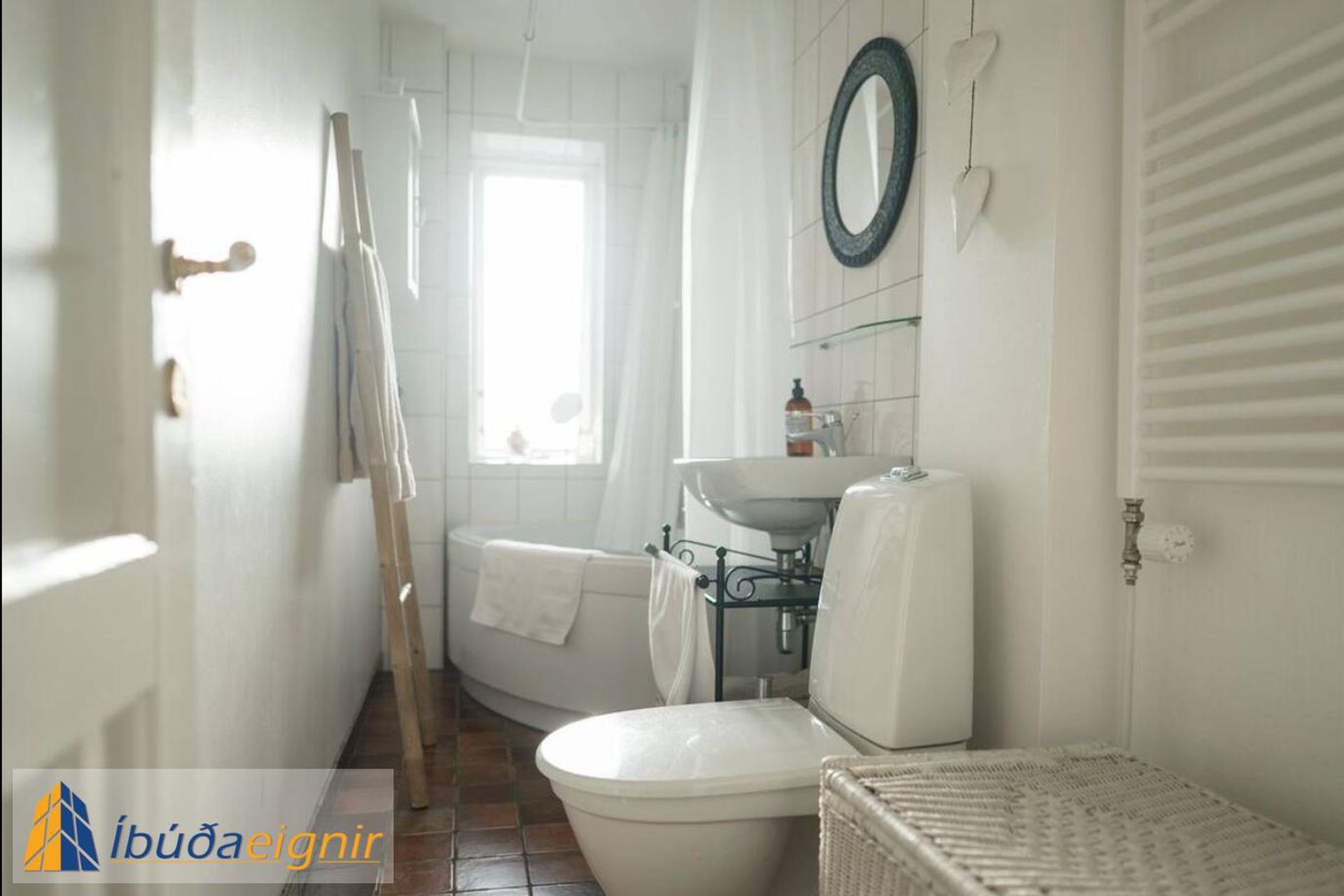 Laufásvegur 10, 101 Reykjavík