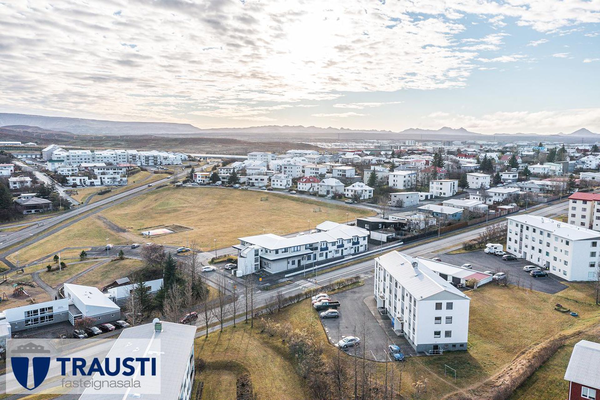 Smárabarð 2, 220 Hafnarfjörður
