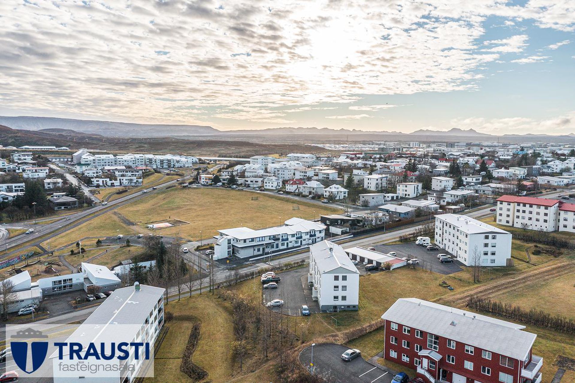 Smárabarð 2, 220 Hafnarfjörður