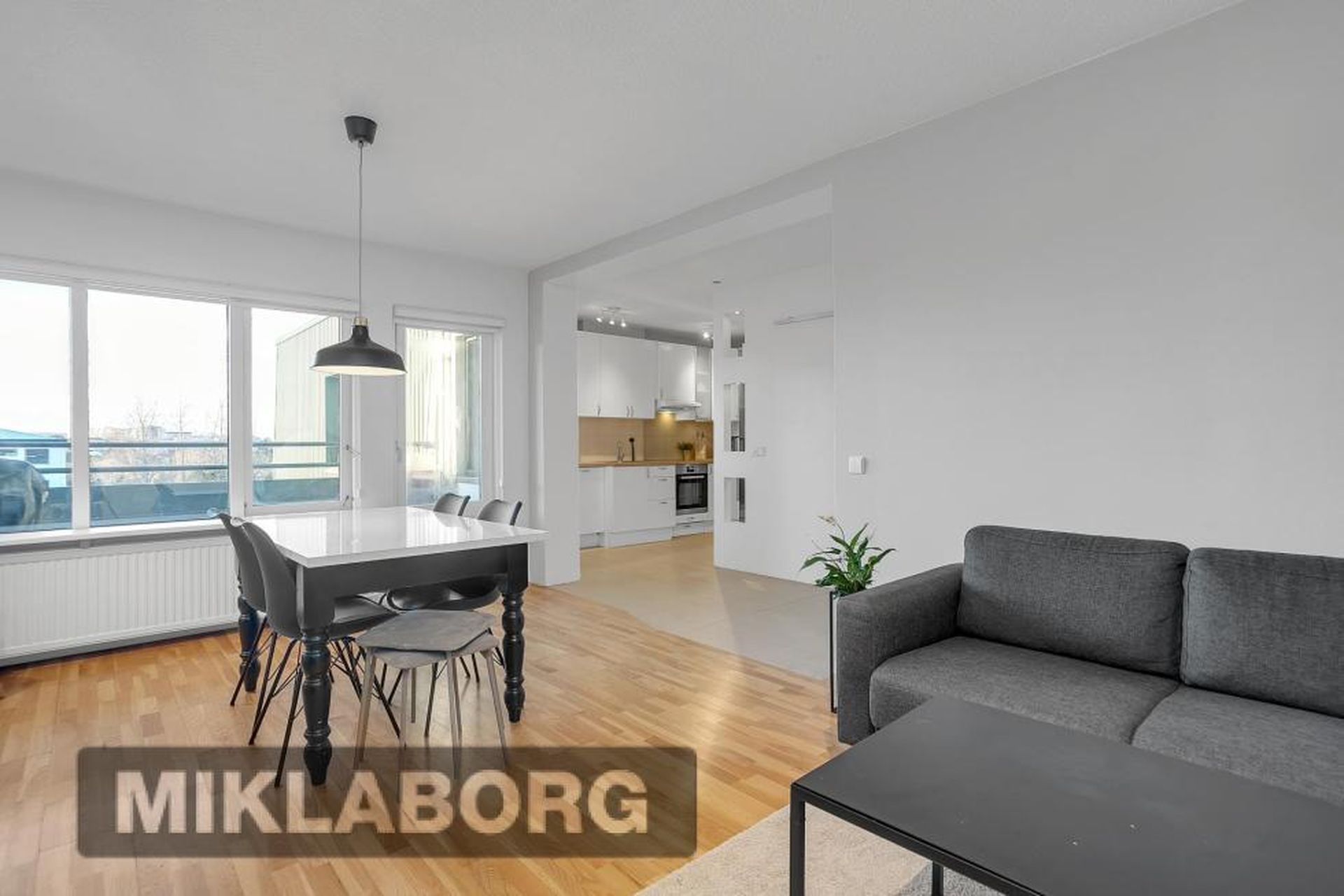 Víkurás 2, 110 Reykjavík