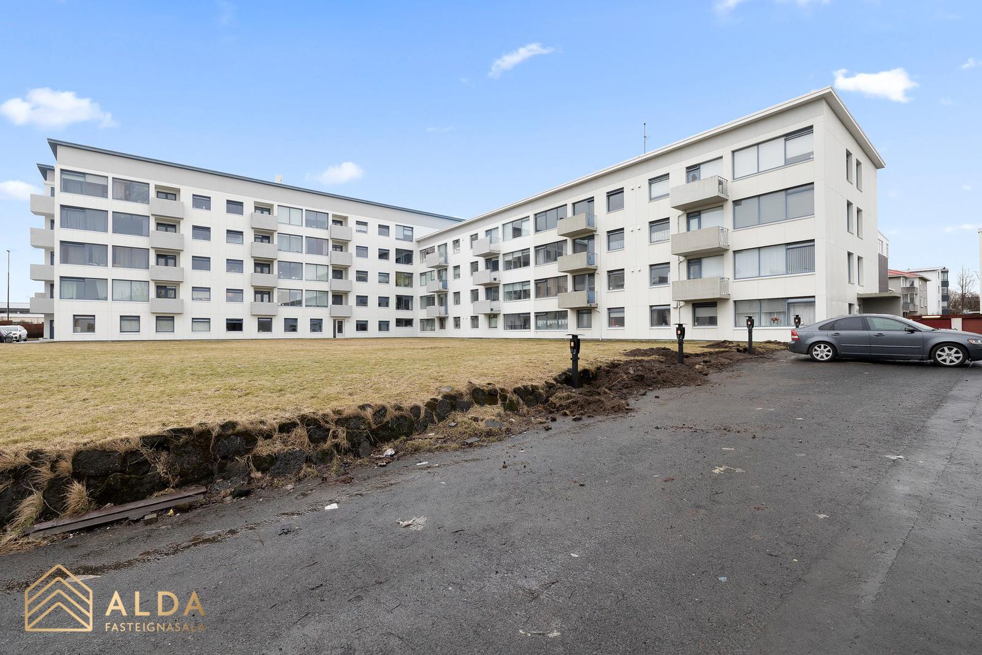 Kleppsvegur 32, 105 Reykjavík