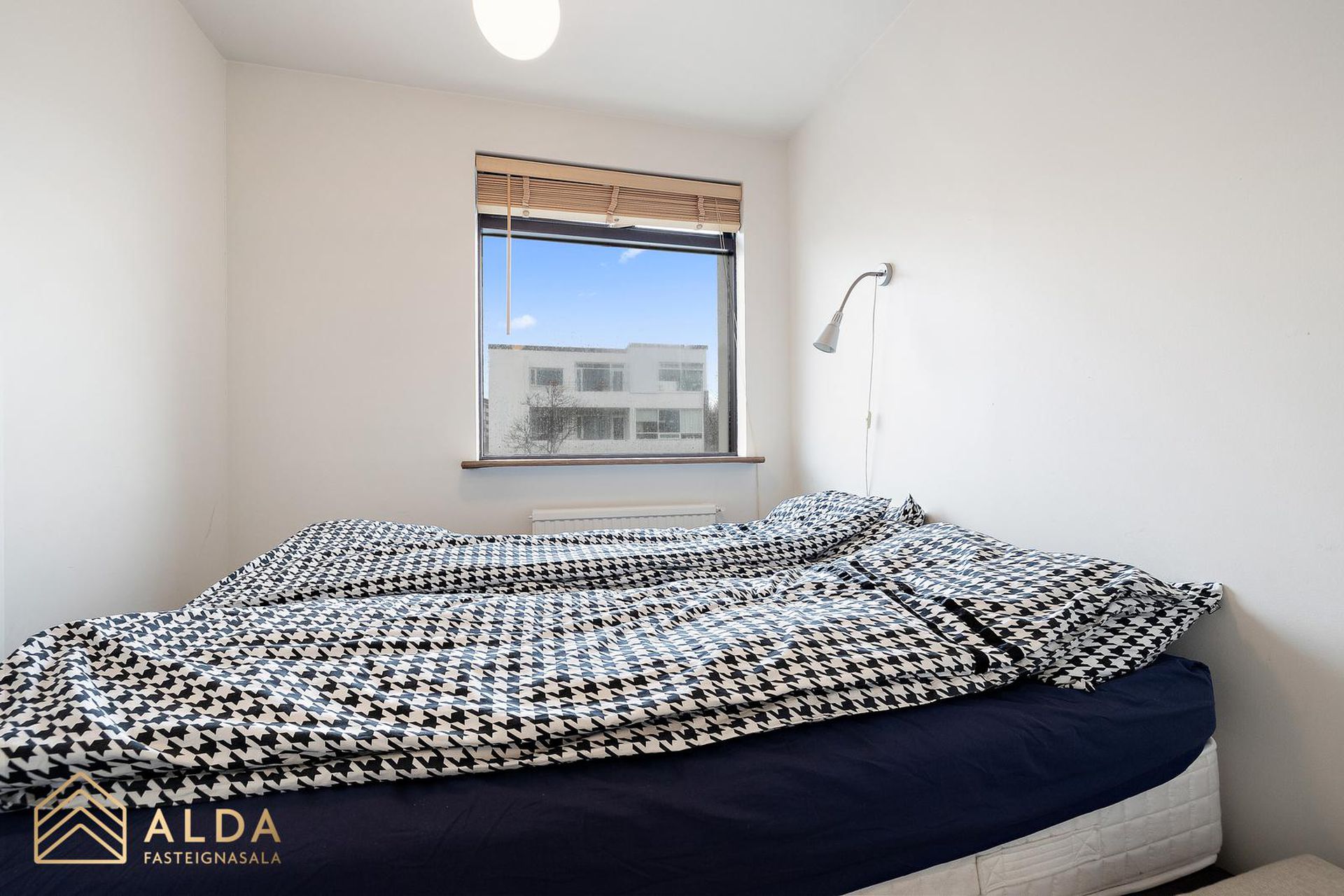 Kleppsvegur 32, 105 Reykjavík