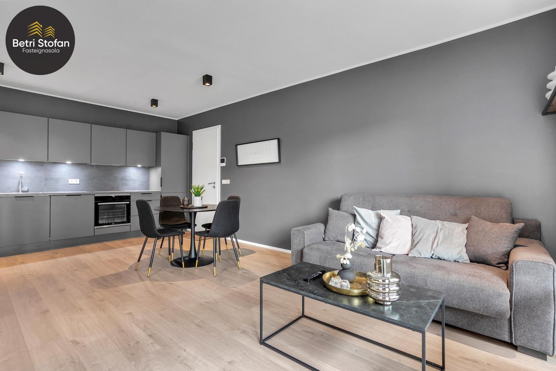 Efstaleiti 11, 103 Reykjavík
