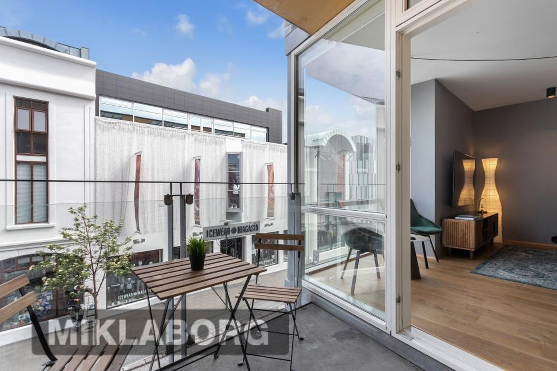 Laugavegur 86 86-94 - 0202, 101 Reykjavík