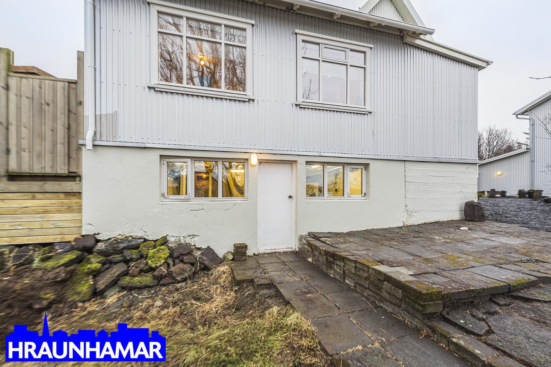 Kirkjuvegur 8 - 0101, 220 Hafnarfjörður