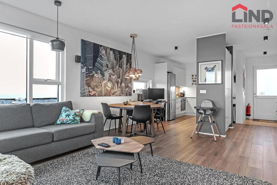 Dalsbraut 4, 260 Reykjanesbær